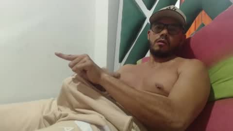 juanfe_style online show from October 10, 1:55 am