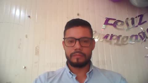 juanfe_style online show from December 5, 3:43 pm