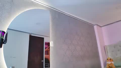 juanita online show from March 20, 8:14 pm