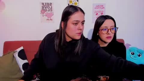 juanitaaa_ online show from June 24, 9:00 pm