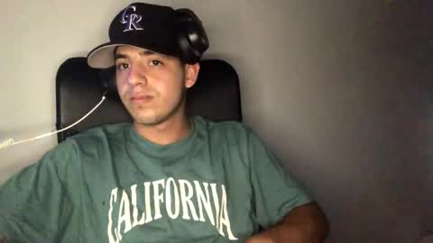 juannvalencia11 online show from May 23, 3:24 am