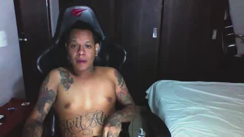 juanpt69 online show from March 2, 1:15 am