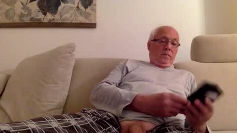 juergener342205 online show from April 28, 2:20 am