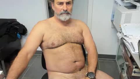 Snapshot of juergenkru chatting on October 26, 4:28 pm Giovanni50pro online show from October 26, 4:28 pm