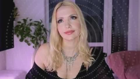 Goddess Julia online show from November 20, 7:33 pm
