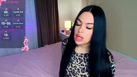 juice_lips online show from December 17, 7:15 am