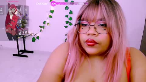 Snapshot of juicy_elenxx chatting on December 4, 8:56 pm EleN online show from December 4, 8:56 pm