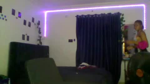 Emily online show from January 11, 9:37 am