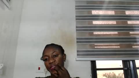 queen online show from July 9, 9:02 am