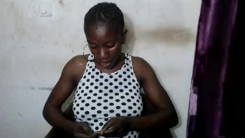 queen online show from August 8, 3:00 pm