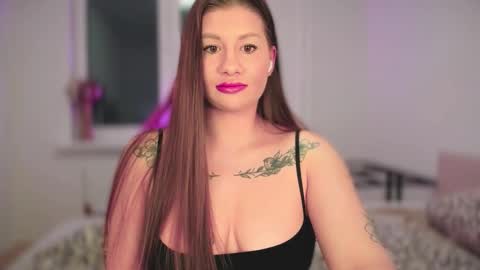 Elena online show from December 4, 5:45 pm