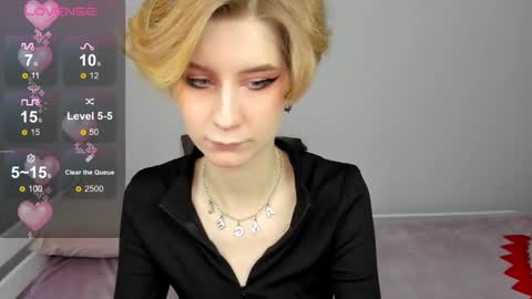 Snapshot of julescrown chatting on February 18, 1:10 am Jules online show from February 18, 1:10 am