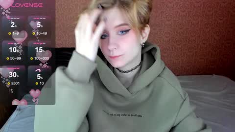 Snapshot of julescrown chatting on January 23, 4:41 am Jules online show from January 23, 4:41 am