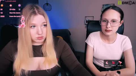 juli kisss online show from March 8, 4:50 pm