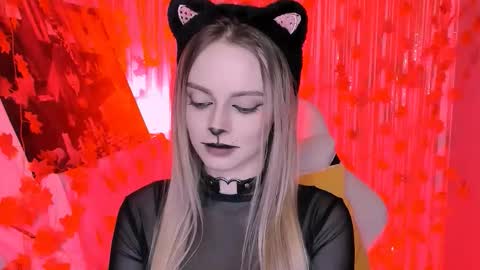 Snapshot of juliabrewwer chatting on October 31, 2:06 pm Julia online show from October 31, 2:06 pm