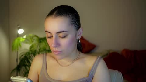 Molly online show from April 9, 3:07 pm