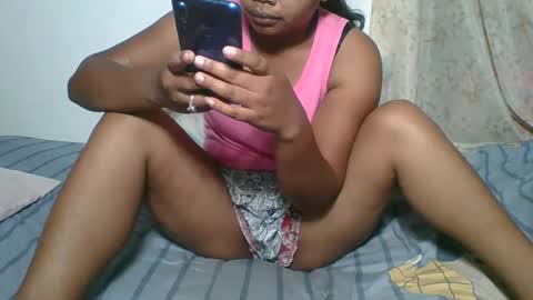 juliah02 online show from March 8, 4:45 am