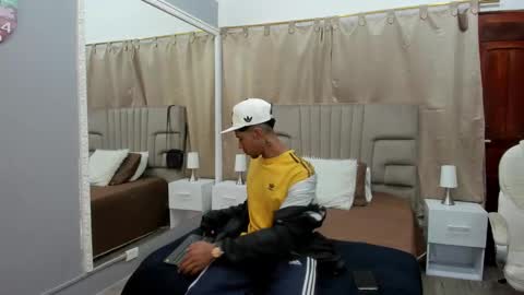 julian billy online show from February 10, 11:25 am