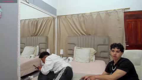 julian billy online show from February 19, 2:33 pm