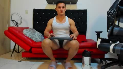 julian_wallace online show from February 26, 12:09 am