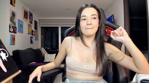 Jeimy Help me to reach 100 thumbs up online show from January 18, 4:04 am