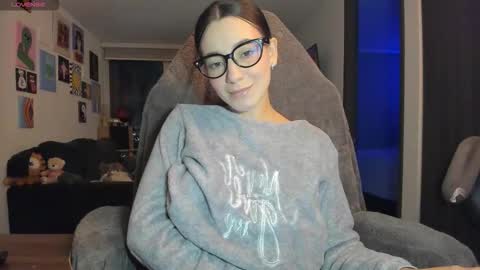 Jeimy Help me to reach 100 thumbs up online show from September 11, 2:13 am