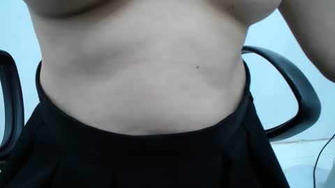 julie9x online show from June 10, 1:49 am