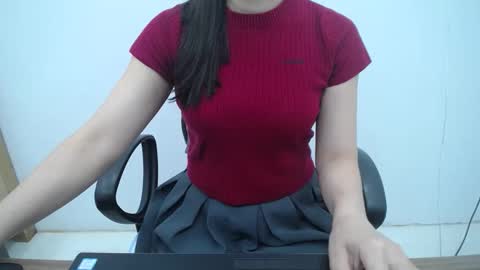 julie9x online show from November 7, 11:18 pm