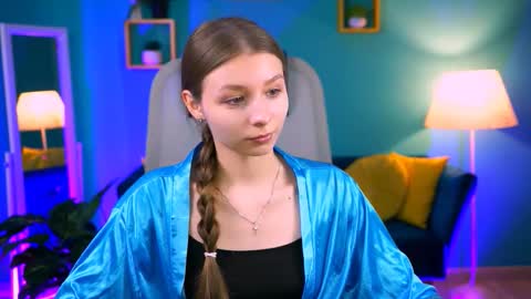 juliedaniel online show from March 16, 10:30 am