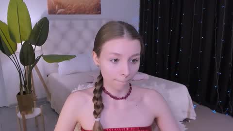 juliedaniel online show from March 18, 8:20 am