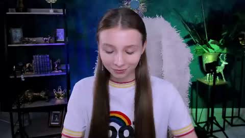 juliedaniel online show from June 15, 4:26 am