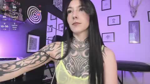 juliet_sourire online show from July 17, 8:11 pm