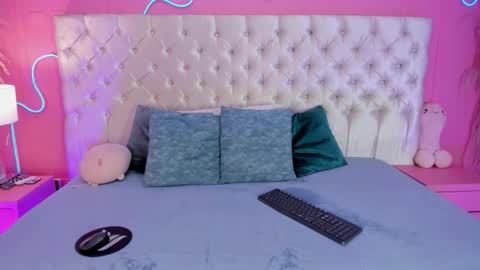 Julieta  online show from December 18, 12:22 pm