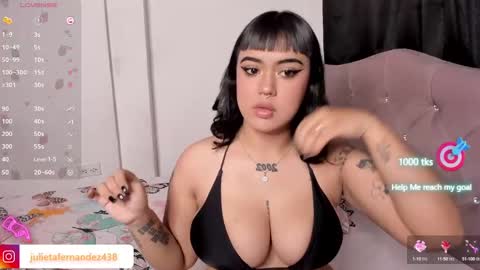 Julieta Fernandez online show from February 17, 4:17 pm