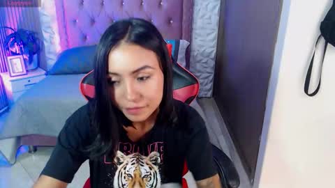 julieta_fn online show from March 14, 6:23 pm