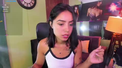 julieta_fn online show from June 13, 3:22 pm