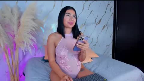 Julieth Gomez online show from March 18, 2:28 am