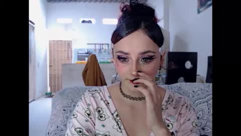 Julieta Jaguar online show from April 18, 5:15 pm