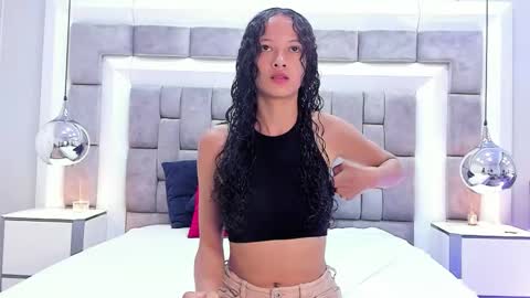 Hi guys It is a pleasure to have you here I am Julieta  online show from September 15, 12:17 pm