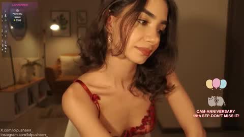 Snapshot of juliette_dee chatting on September 12, 11:18 pm Juliette Dee online show from September 12, 11:18 pm