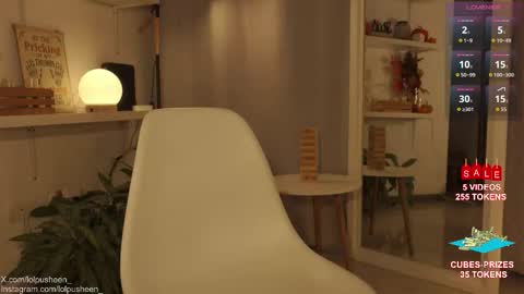 Snapshot of juliette_dee chatting on October 15, 10:54 pm Juliette Dee online show from October 15, 10:54 pm