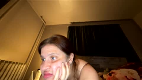 juliettelatte81200 online show from June 9, 1:17 am