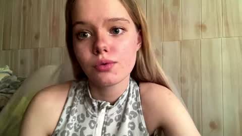 Malin online show from June 12, 3:44 pm