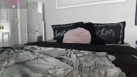 Juli Monroe online show from November 21, 3:15 am