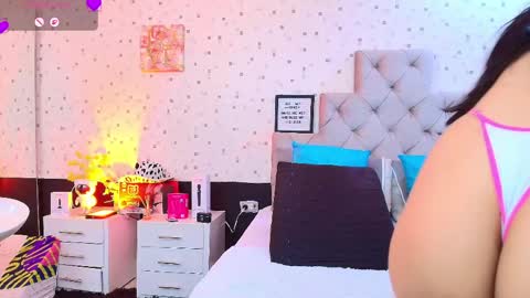 Julieta Reyes   online show from April 14, 12:08 pm