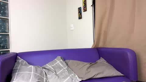 Snapshot of jullyjuicy chatting on September 22, 10:47 pm Jully online show from September 22, 10:47 pm