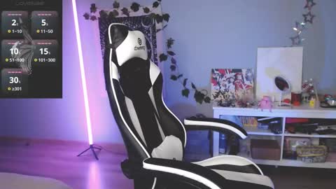 Baroness Von Cringe online show from March 7, 4:22 pm