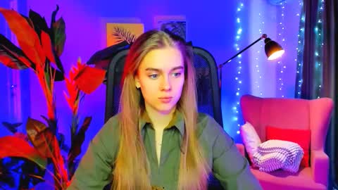 junewoods online show from February 23, 9:11 am