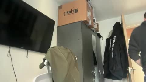 Junky online show from November 17, 12:41 pm