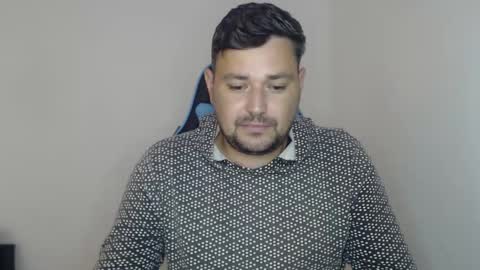 Snapshot of just_a_nice_guy_27 chatting on October 10, 11:38 am Alex online show from October 10, 11:38 am